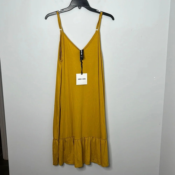 Agnes & Dora Yellow Sunflower Slip Dress NWT - Picture 2 of 5